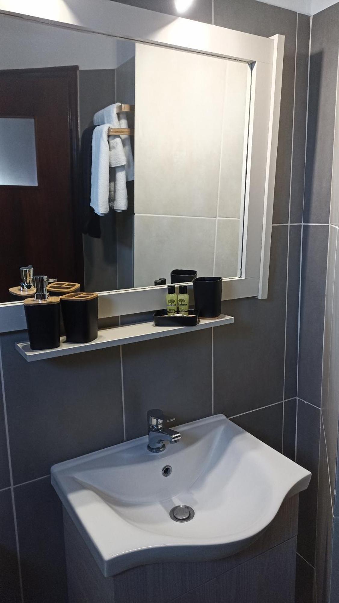 Machi Rooms Патитири Екстериор снимка