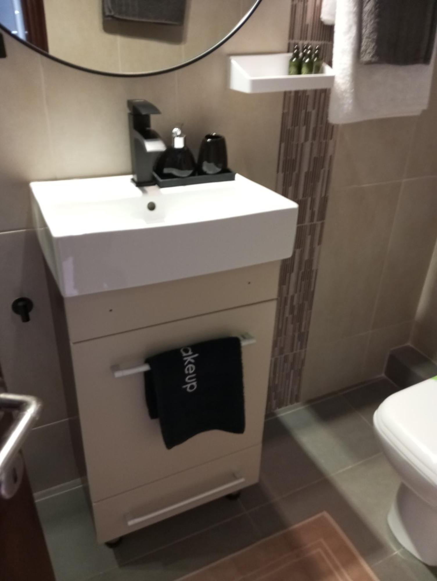 Machi Rooms Патитири Екстериор снимка