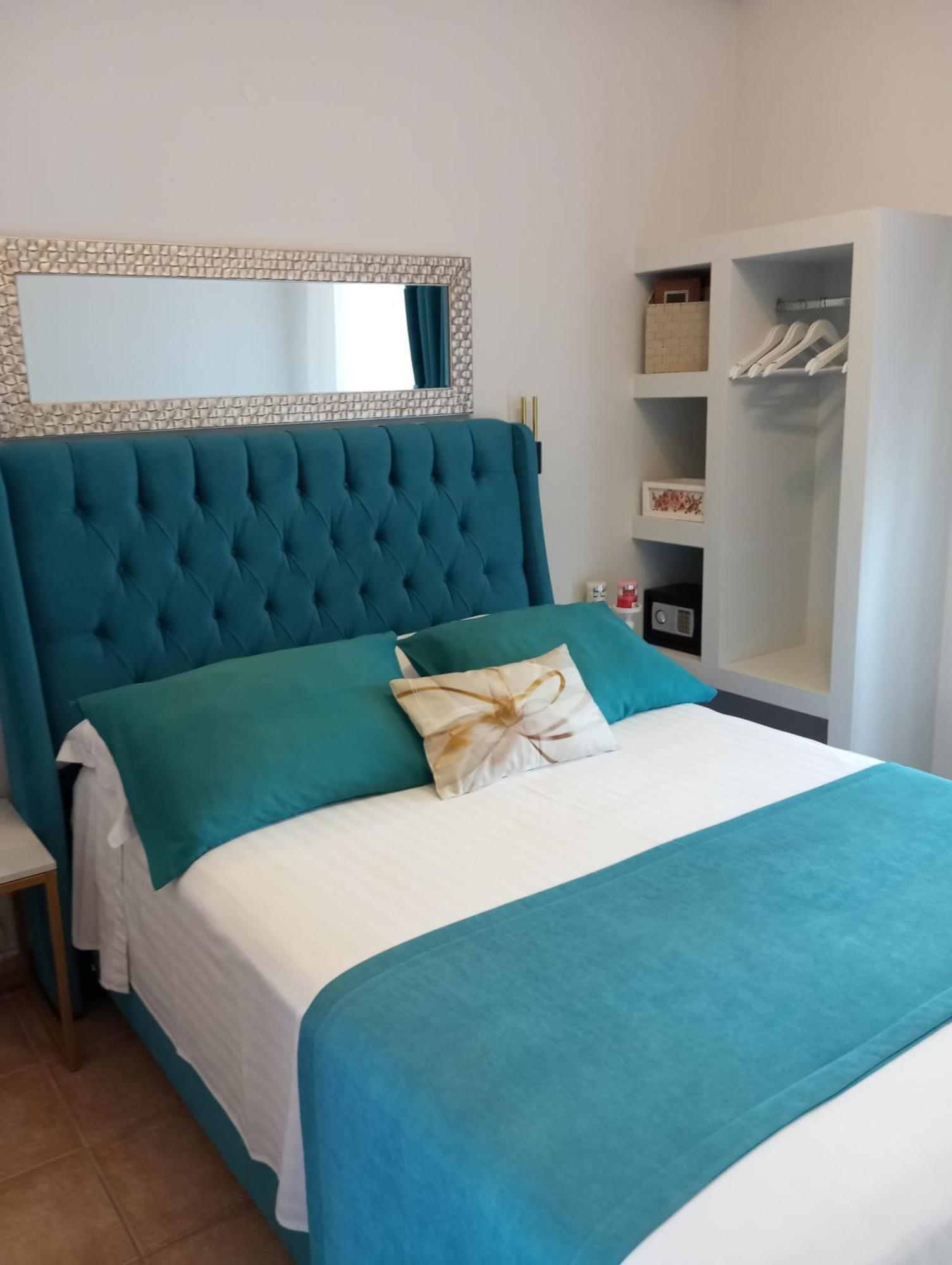 Machi Rooms Патитири Екстериор снимка