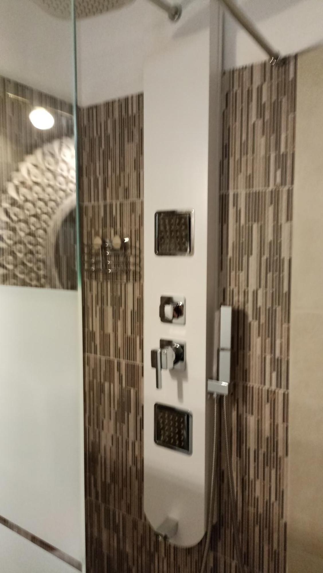 Machi Rooms Патитири Екстериор снимка