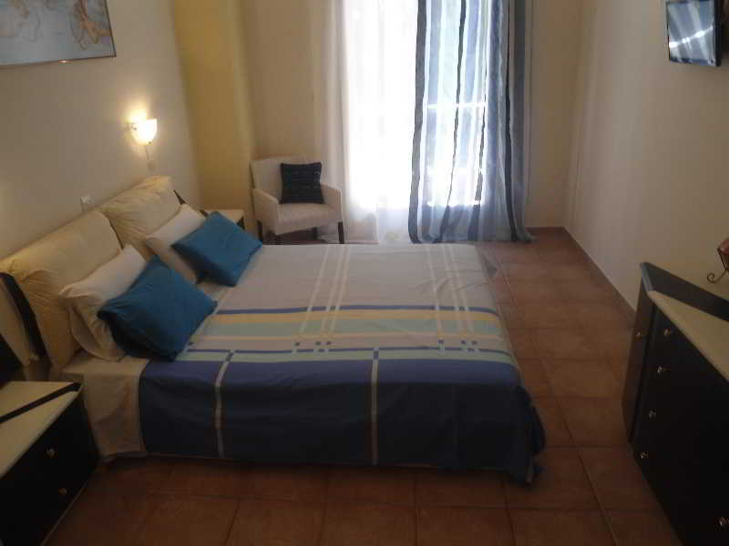Machi Rooms Патитири Екстериор снимка